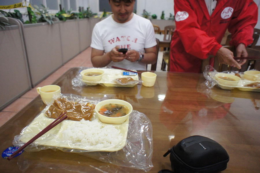 自衛隊の皆さんの食事を体験させていただきました。